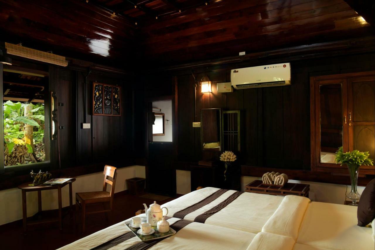 Stayvista At La Riva Heritage Villa With Bicycle Alappuzha Ngoại thất bức ảnh